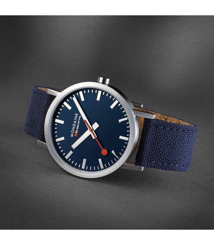 Mondaine Classic Blu