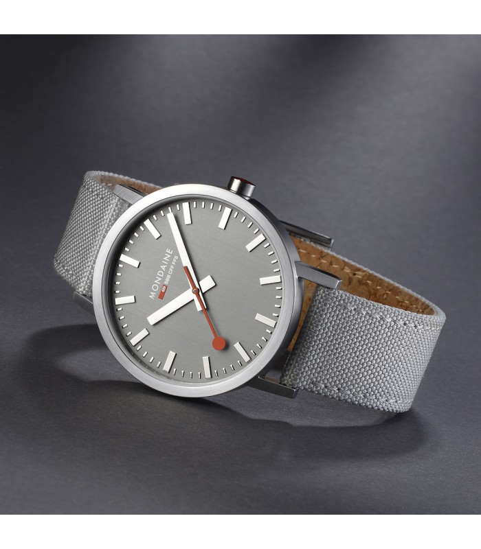 Mondaine Classic Grigio
