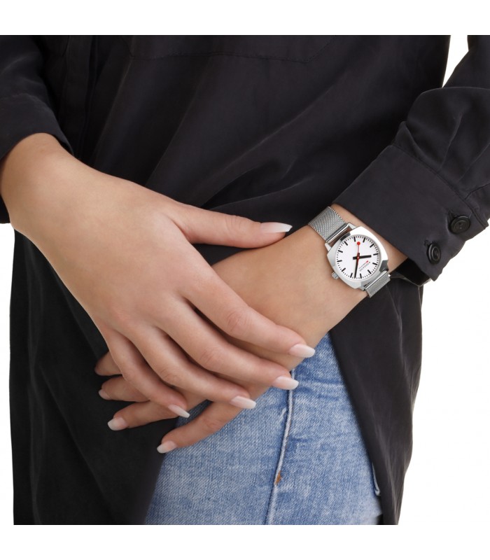 Mondaine Petite Cushion Acciaio