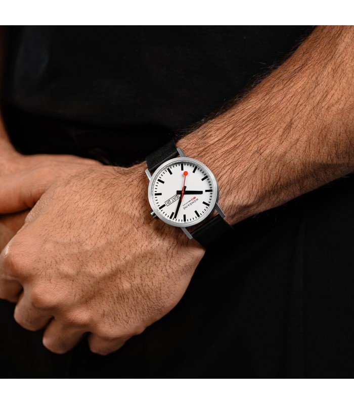 Mondaine Classic Day-Date 40 mm