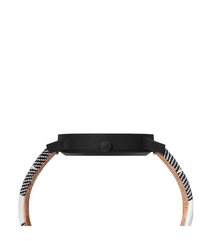 Mondaine Essence Black Scottish